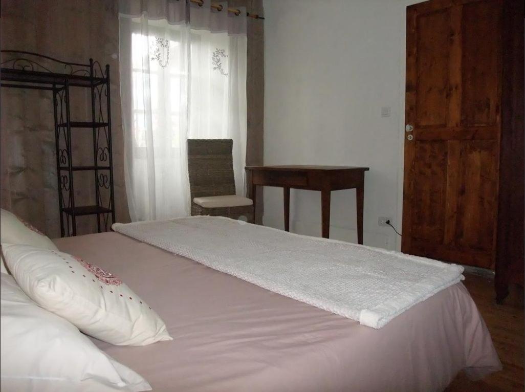 Le Domaine Du Grand Cellier Gites Appartement En Savoie Tournon Exterior photo